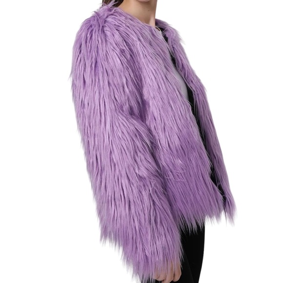Women’s Plus Size Shaggy Faux Fur Coat in peachy Pink - Picture 4 of 6